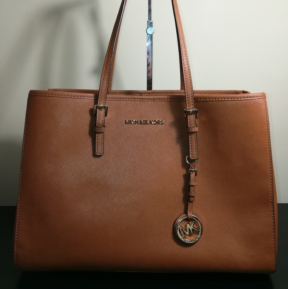 ❌sold❌Michael Kors Jet Set Travel Tote